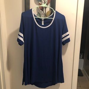 Blue and white tee